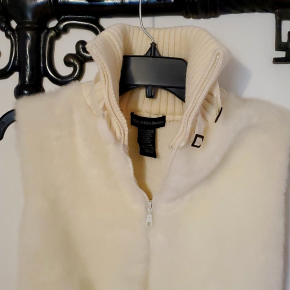 Sweater Vest - Picture 2 of 7